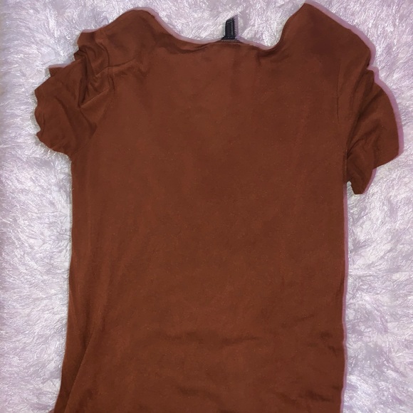 Forever 21 flowy criss cross top - Picture 2 of 3